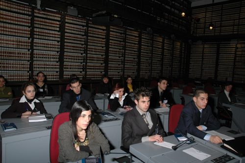 classi IV e V del Liceo della Comunicazione “Madonna di Bonaria” di Macomer e dell’Istituto Tecnico Commerciale e per Geometri “E. Mattei” di Decimomannu