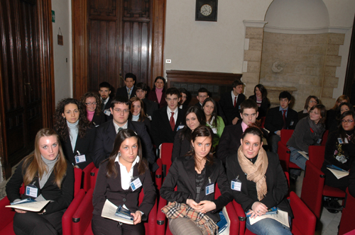 XI giornata - IV e V classe dellIstituto Statale darte di Anghiari (AR) <BR>e V classe dellIstituto di Istruzione Superiore Angelo Omodeo di Mortara (PV)